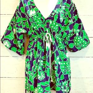 Adorable navy & Kelly green Lilly swim cover up